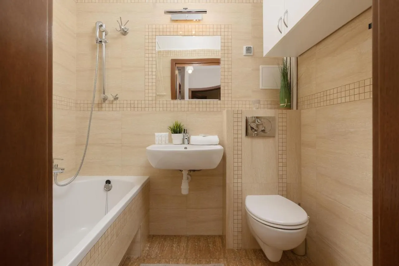 Metro Raclawicka Cozy Studio Apartment By Noclegi Renters Warsaw